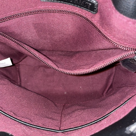 🦋🖤Ellen Tracy Quilted Top Handle Crossbody🖤🦋 - Picture 8 of 9